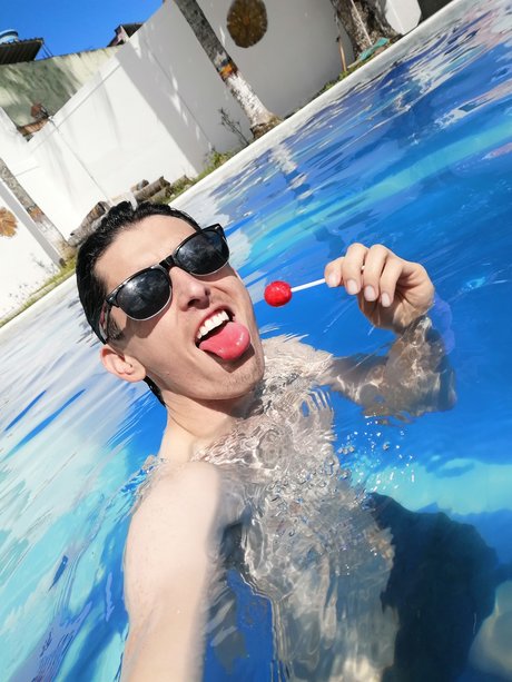 Foto di nudo di fuga di OnlyFans di Marc Tyson  Sexy Twink