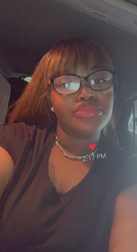 Foto di nudo di fuga di OnlyFans di Mara Redd