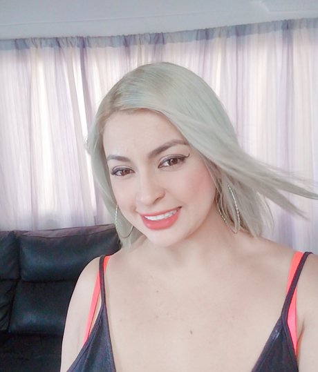 Foto di nudo di fuga di OnlyFans di Cindirela
