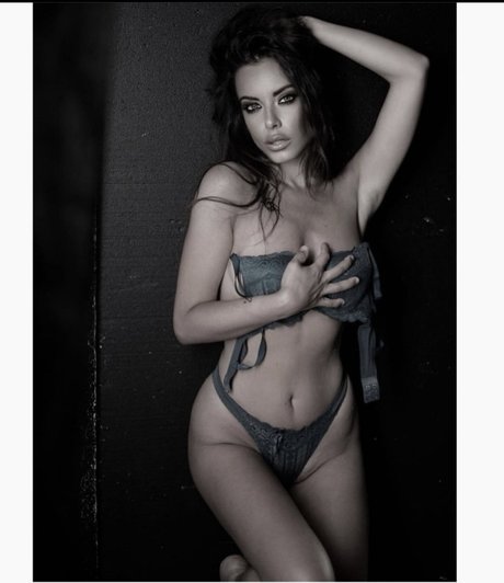 Foto di nudo di fuga di OnlyFans di Nicole