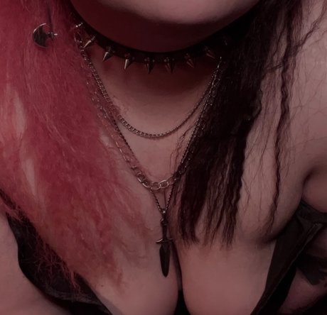 Foto di nudo di fuga di OnlyFans di Marsh