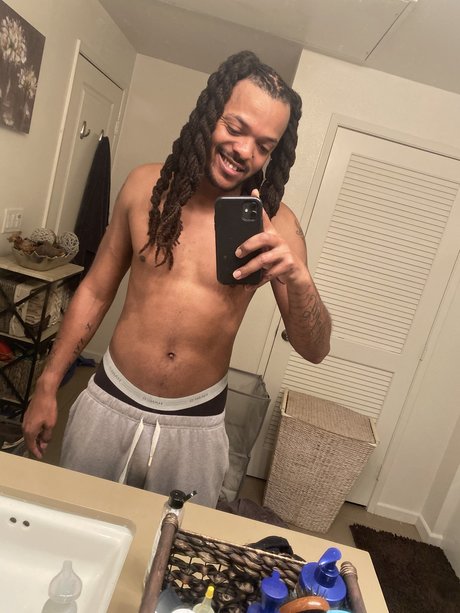 Foto di nudo di fuga di OnlyFans di Manish Marley