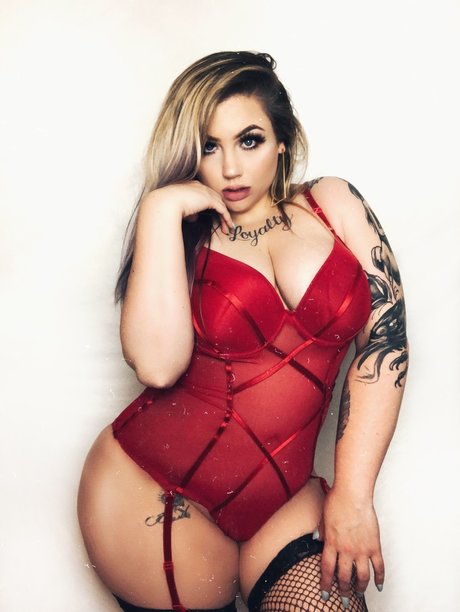 Foto di nudo di fuga di OnlyFans di Mandy Crenshaw