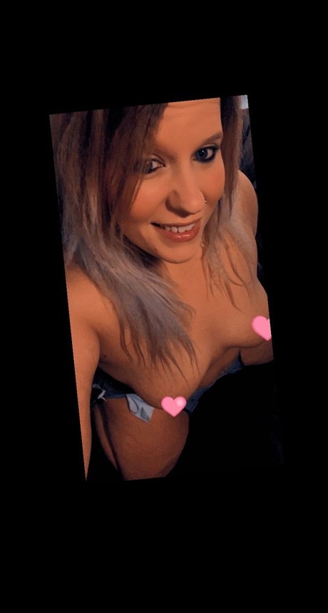 Foto di nudo di fuga di OnlyFans di Amanda