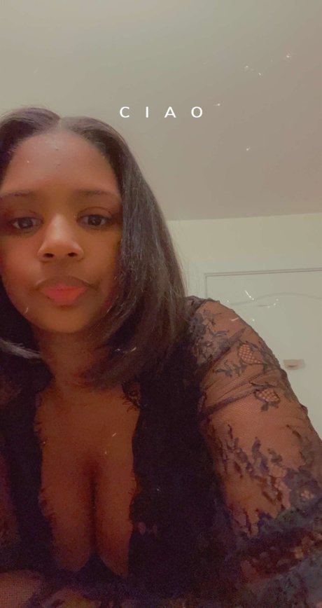 Foto di nudo di fuga di OnlyFans di Youluvmama