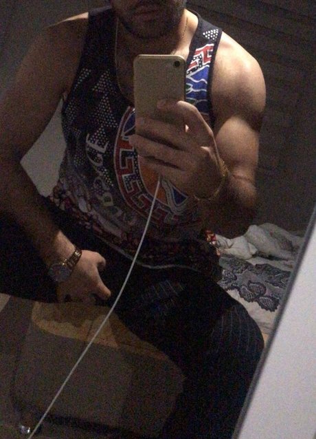 Foto di nudo di fuga di OnlyFans di Malik Masterman