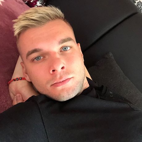 Foto di nudo di fuga di OnlyFans di Make You Devil