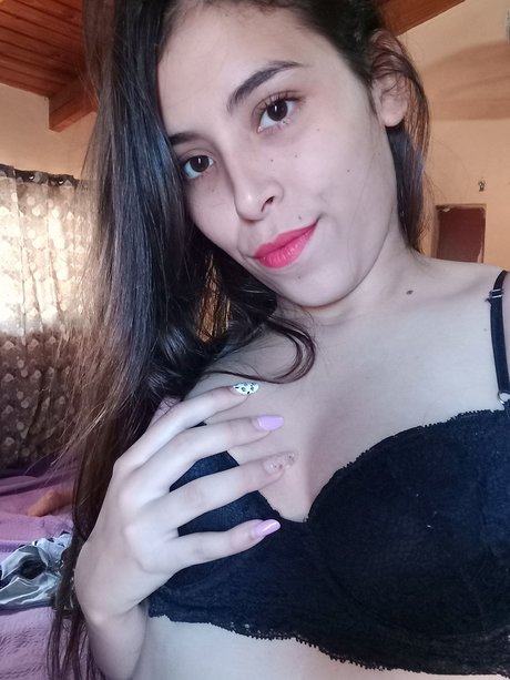 Foto di nudo di fuga di OnlyFans di Magaly