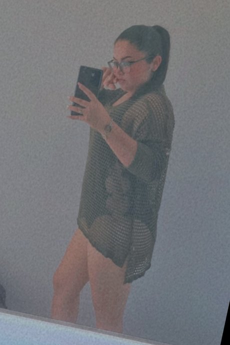 Foto di nudo di fuga di OnlyFans di Madian Recinos