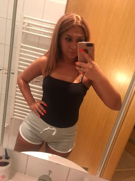 Foto di nudo di fuga di OnlyFans di Magda Maria