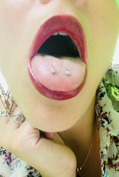 Foto di nudo di fuga di OnlyFans di Mellymelz