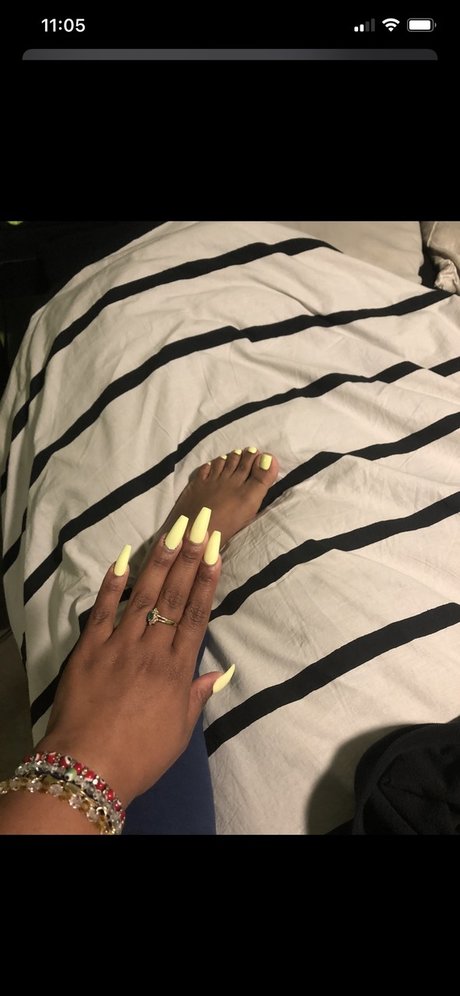 Foto di nudo di fuga di OnlyFans di Mel