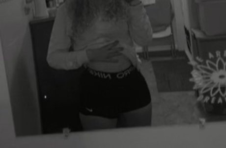 Foto di nudo di fuga di OnlyFans di Megan 