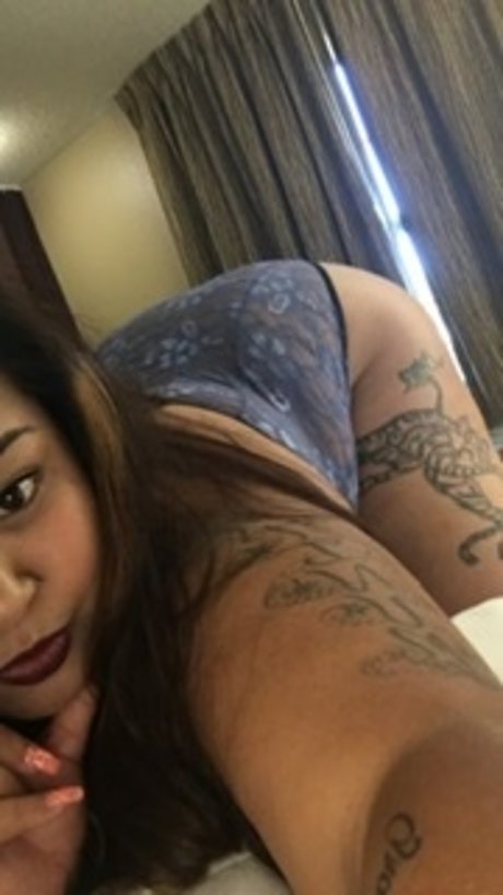 Foto di nudo di fuga di OnlyFans di U8657544