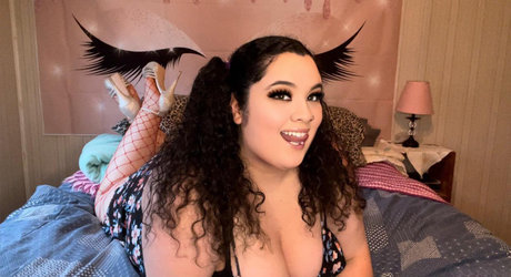 Foto di nudo di fuga di OnlyFans di Medusa