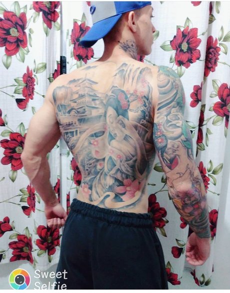 Foto di nudo di fuga di OnlyFans di Niel Silva