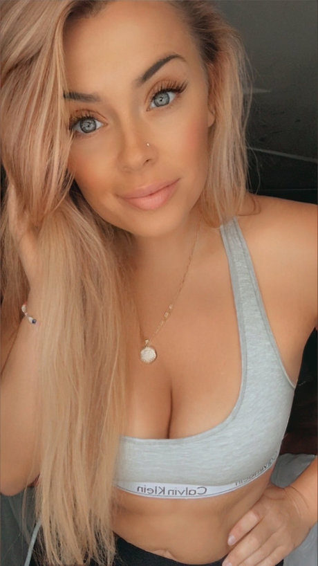Foto di nudo di fuga di OnlyFans di Mckenzie Paige