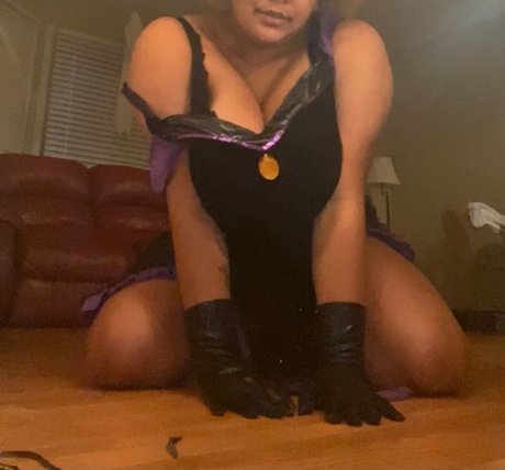 Foto di nudo di fuga di OnlyFans di Xbiracialbittyx