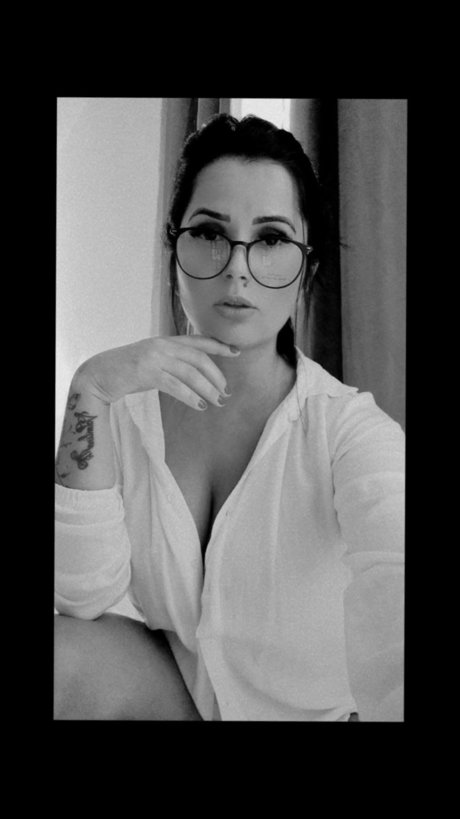 Foto di nudo di fuga di OnlyFans di Mayalins