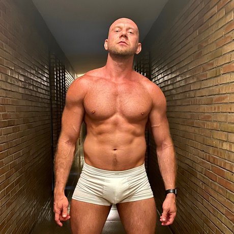Foto di nudo di fuga di OnlyFans di Max Zarec Xxl