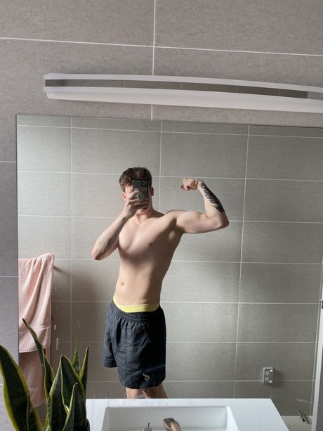 Foto di nudo di fuga di OnlyFans di Maxxx