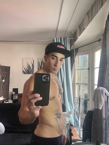 Foto di nudo di fuga di OnlyFans di Maxi