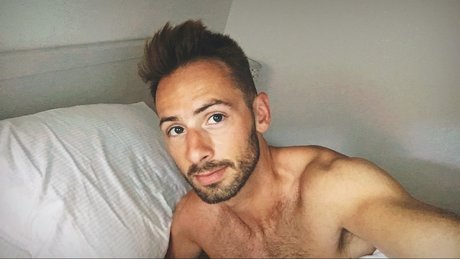 Foto di nudo di fuga di OnlyFans di Max Higher