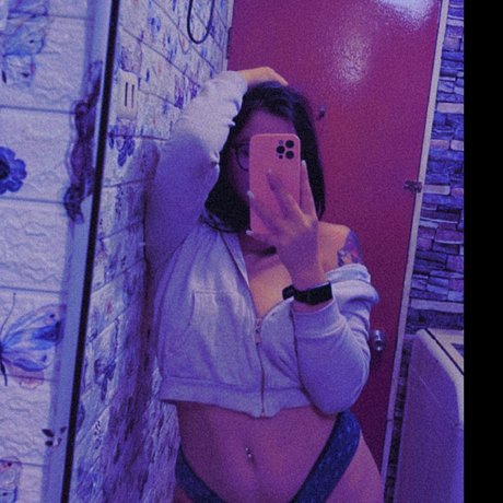 Foto di nudo di fuga di OnlyFans di Monii