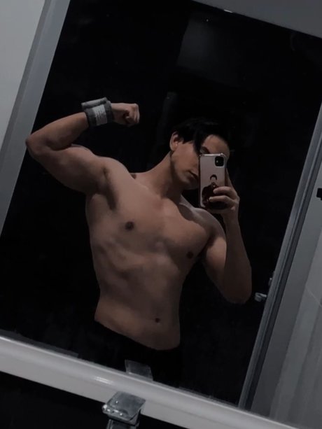 Foto di nudo di fuga di OnlyFans di Maubonales