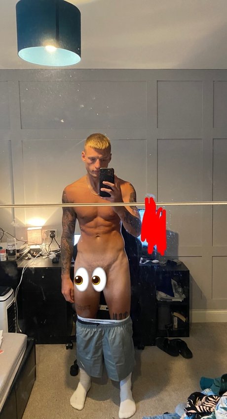 Foto di nudo di fuga di OnlyFans di Master James