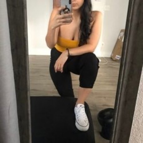 Foto di nudo di fuga di OnlyFans di Goddess Alessia 