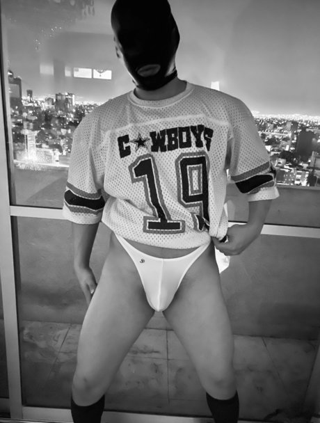Foto di nudo di fuga di OnlyFans di Masket Thoger
