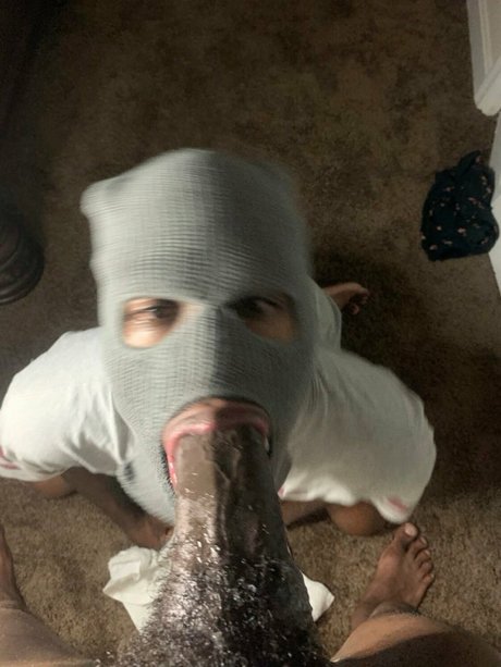 Foto di nudo di fuga di OnlyFans di Maskedthroater