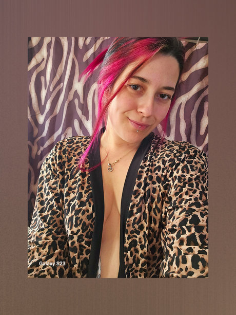 Foto di nudo di fuga di OnlyFans di Mjd 