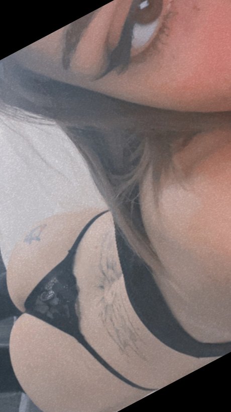 Foto di nudo di fuga di OnlyFans di Sherlin Daz