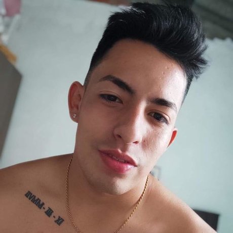 Foto di nudo di fuga di OnlyFans di Juan Camilo Guzmn Hernndez