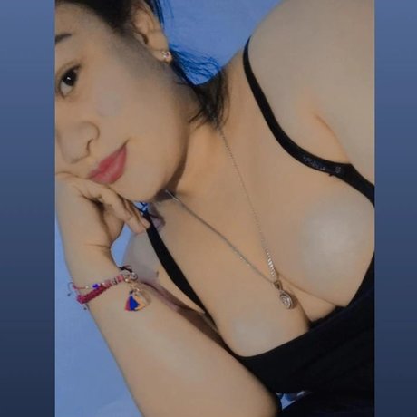 Foto di nudo di fuga di OnlyFans di Mila Melendez