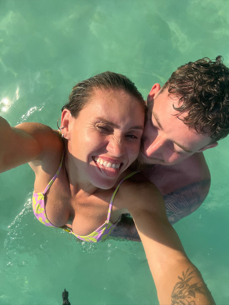 Foto di nudo di fuga di OnlyFans di Milla  Ampamp Tom