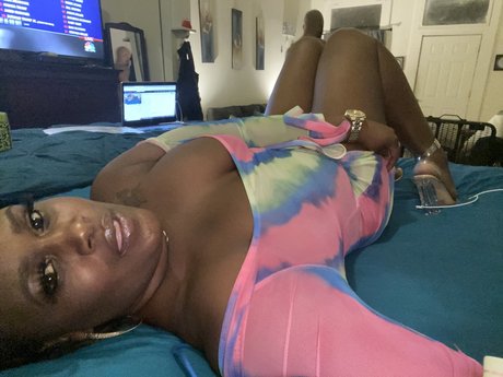 Foto di nudo di fuga di OnlyFans di Doris
