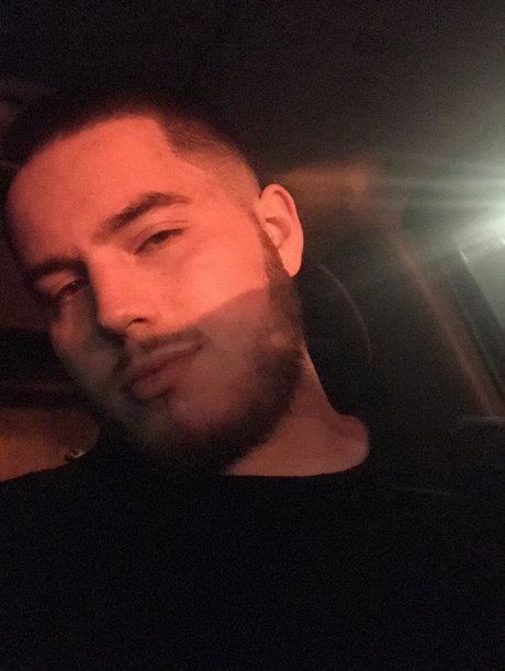Foto di nudo di fuga di OnlyFans di Mike97