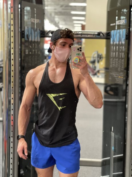 Foto di nudo di fuga di OnlyFans di Michael