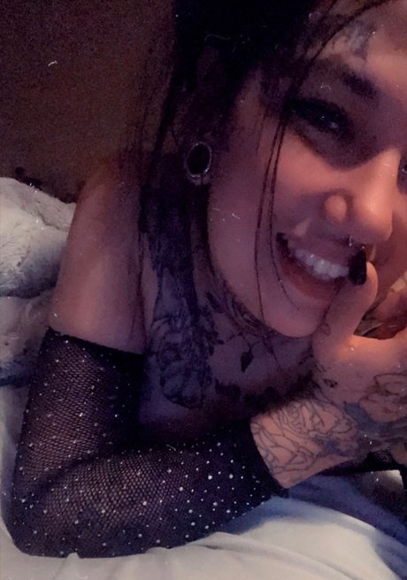 Foto di nudo di fuga di OnlyFans di Miiissvickyy07