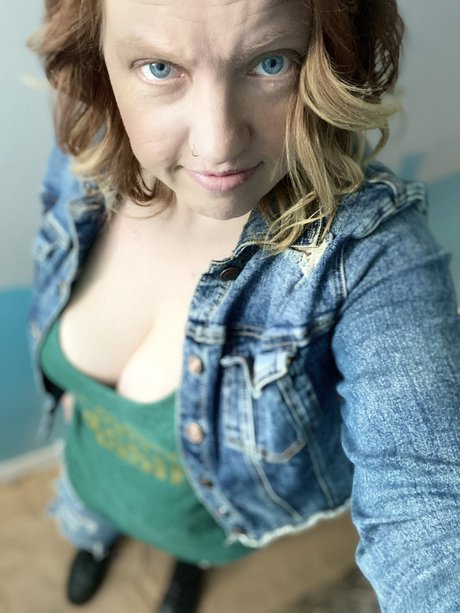 Foto di nudo di fuga di OnlyFans di Midwest Mandy