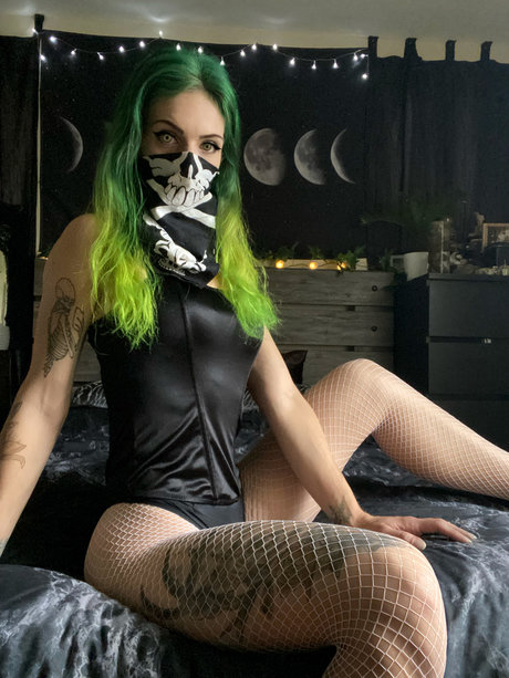 Foto di nudo di fuga di OnlyFans di 