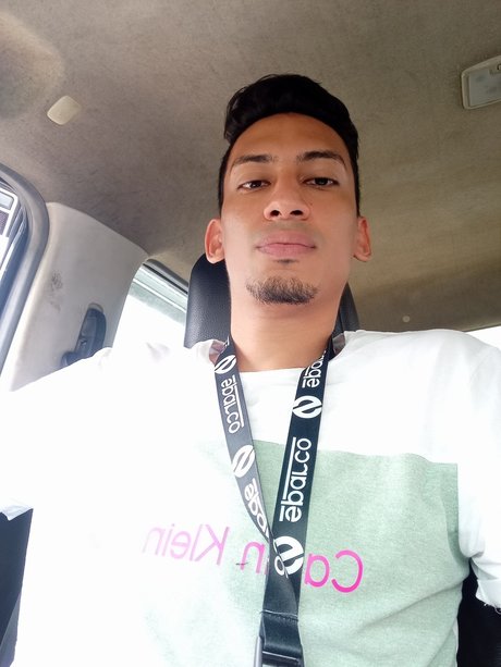 Foto di nudo di fuga di OnlyFans di Miguel Montao