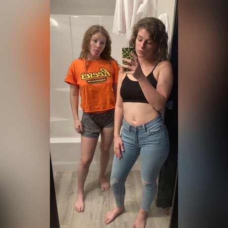 Foto di nudo di fuga di OnlyFans di Mickey 