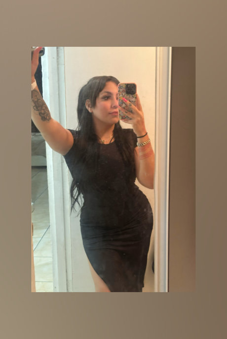 Foto di nudo di fuga di OnlyFans di Strawberry