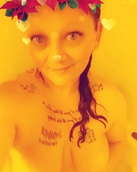 Foto di nudo di fuga di OnlyFans di Miaya