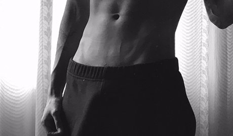 Foto di nudo di fuga di OnlyFans di Xiao Hei Long