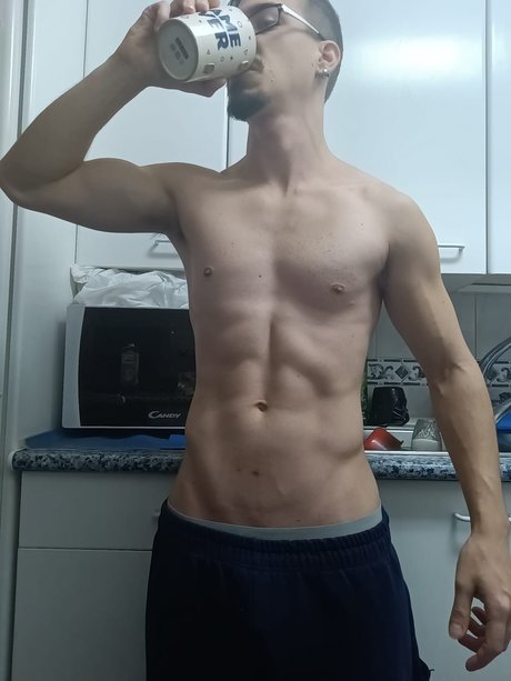 Foto di nudo di fuga di OnlyFans di Mono Tctic0